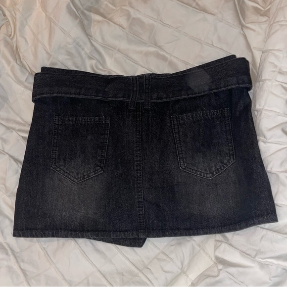 Denim skirt short with buckle strap NWOT - Picture 4 of 6